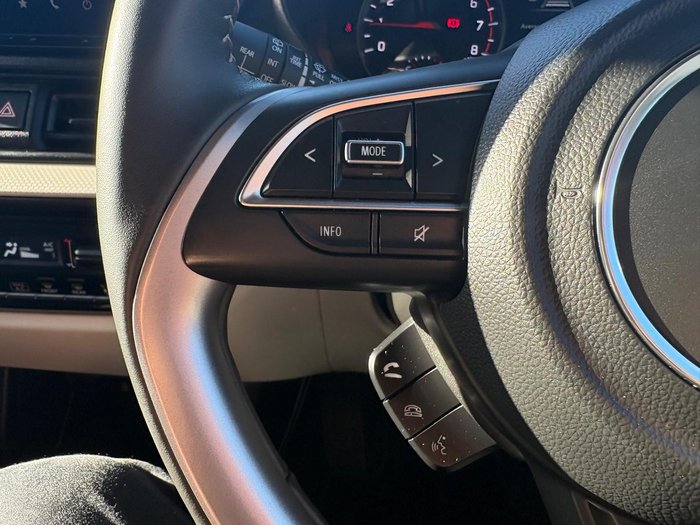 2025 Suzuki Swift Hybrid Plus