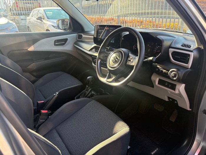 2025 Suzuki Swift Hybrid Plus