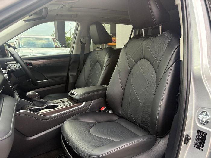 2024 Toyota Kluger Grande