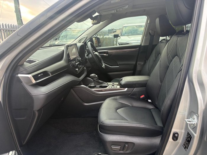 2024 Toyota Kluger Grande