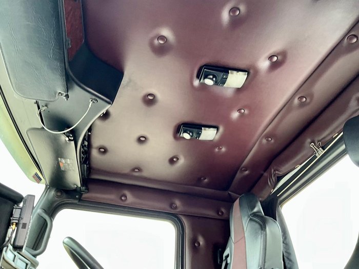 2012 Kenworth T400 Series KENWORTH T403