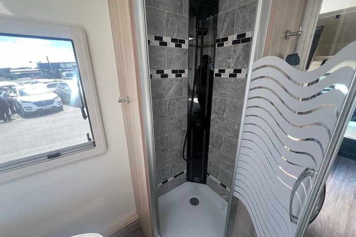 2018 Winnebago ILLUKA HAVEACHAT