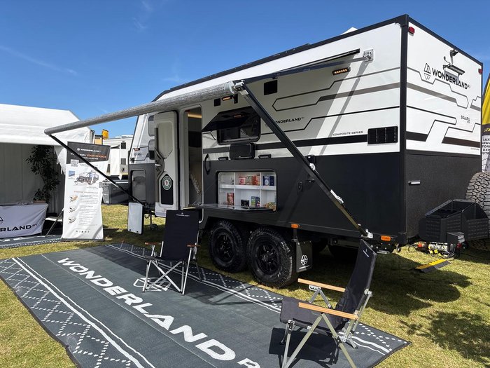 2025 Wonderland RV Solara18'06