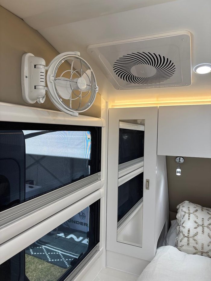 2025 Wonderland RV Solara Composite 18'06