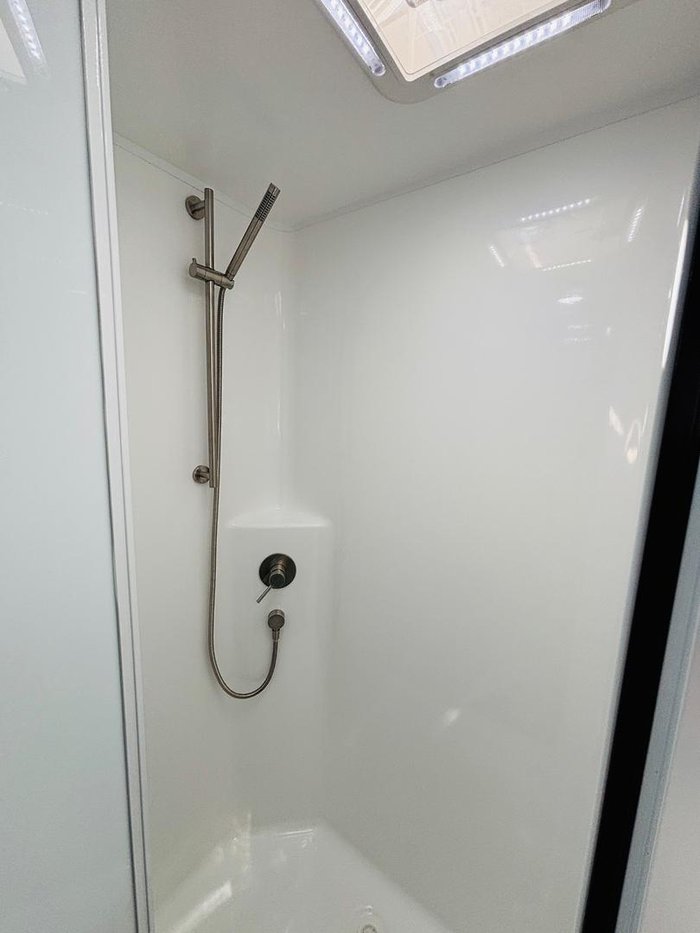 2025 Wonderland RV Solara Composite 18'06