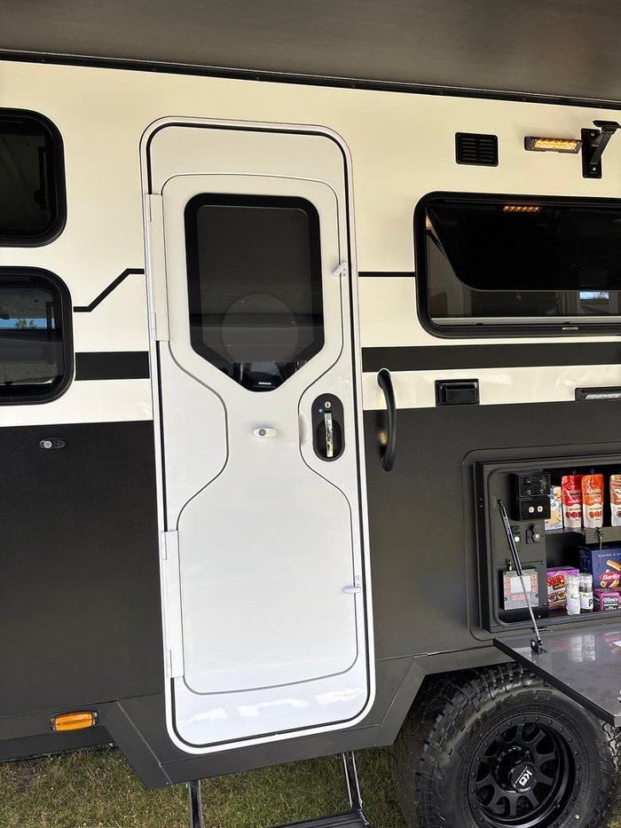 2025 Wonderland RV Solara Composite 2 Bunk