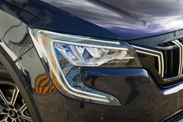 2025 Mahindra XUV700 AX7L