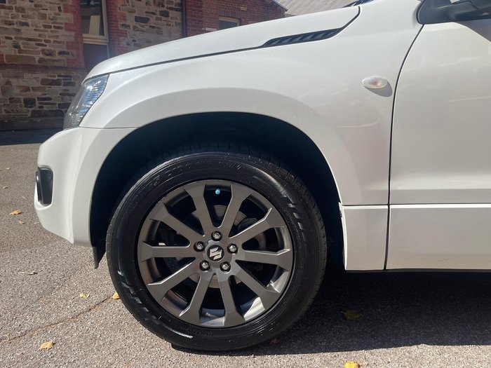 2015 Suzuki Grand Vitara Navigator