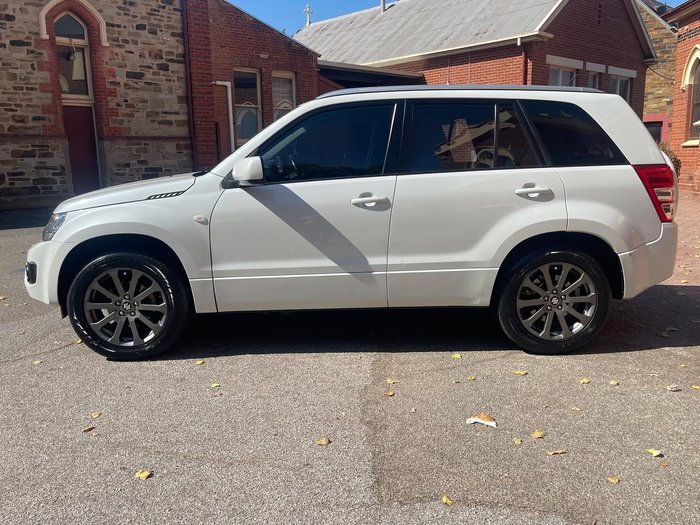 2015 Suzuki Grand Vitara Navigator