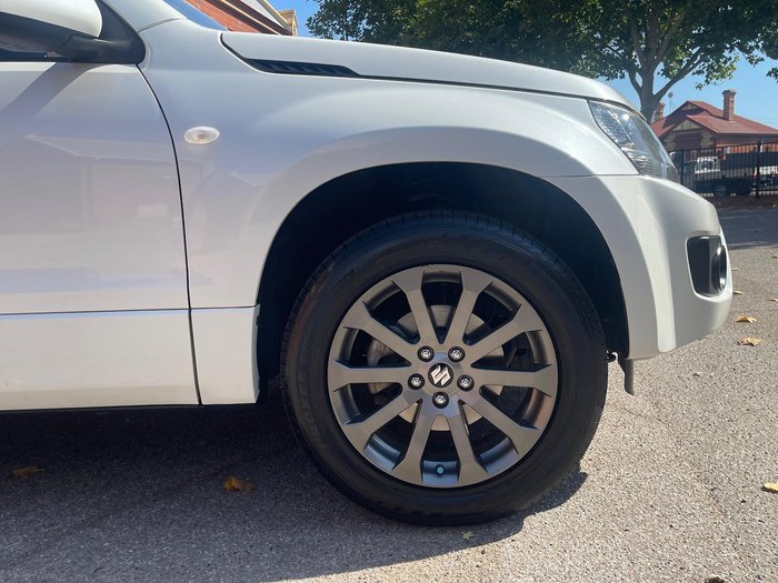 2015 Suzuki Grand Vitara Navigator