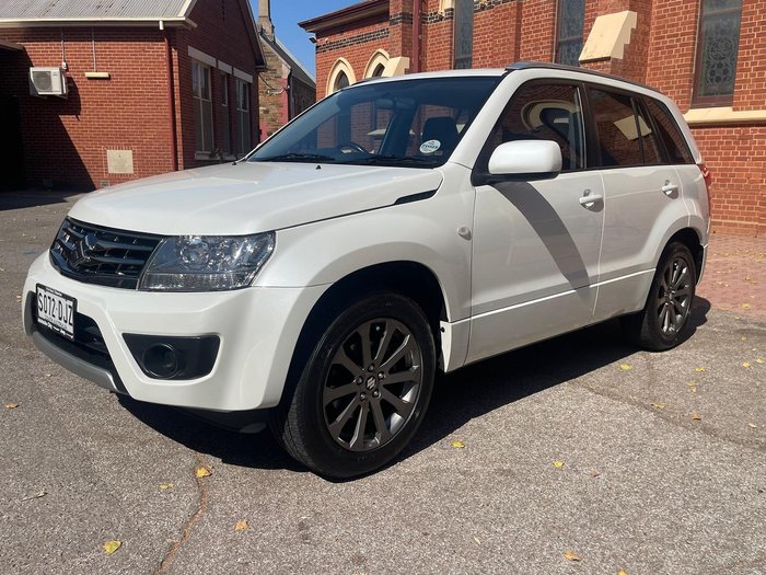 2015 Suzuki Grand Vitara Navigator
