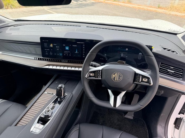 2025 MG QS Essence IS31 MY25 AWD Pearl White