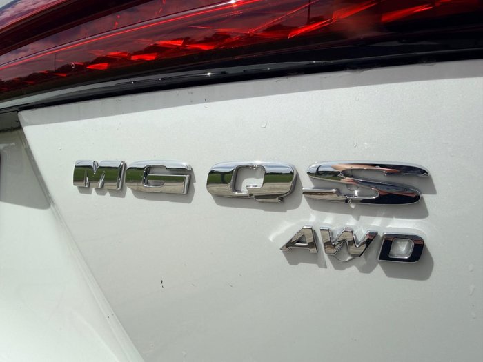 2025 MG QS Essence IS31 MY25 AWD Pearl White