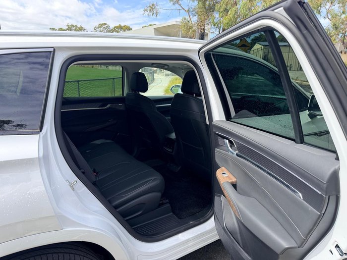 2025 MG QS Essence IS31 MY25 AWD Pearl White