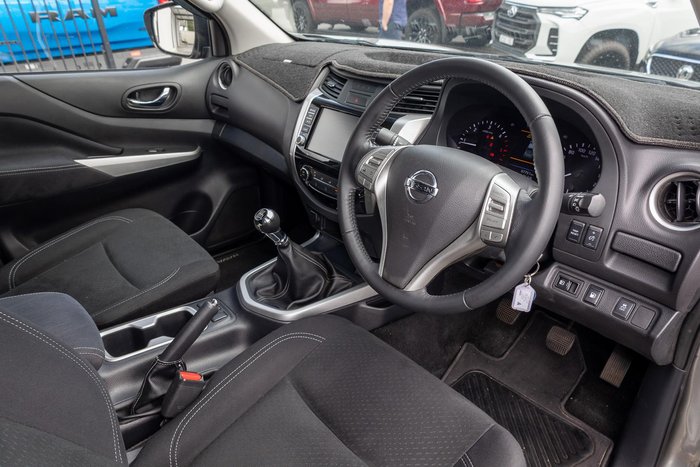 2019 Nissan Navara ST