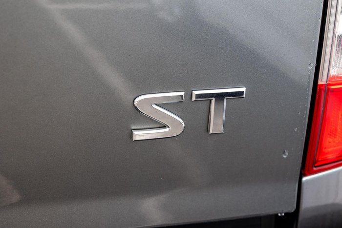 2019 Nissan Navara ST