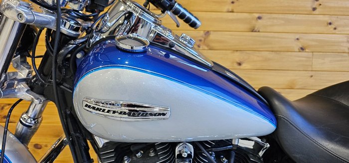 2010 Harley-davidson FXDC DYNA SUPER GLIDE CUSTOM BLUE/SILVER