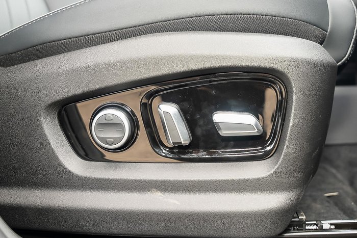 2025 Jaecoo J7 SHS Track