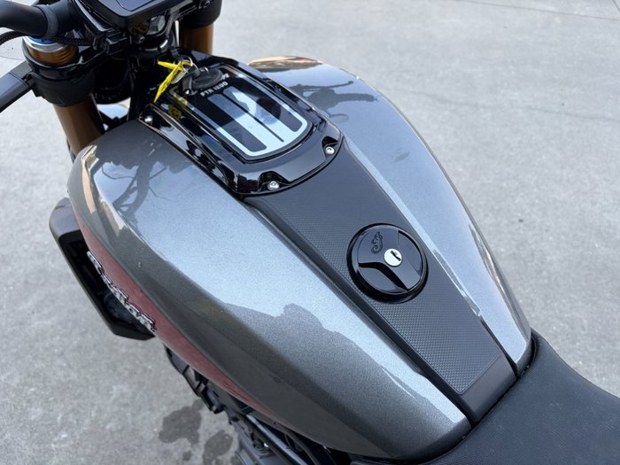 2020 Indian FTR 1200 S THUNDER BLACK PEARL Grey