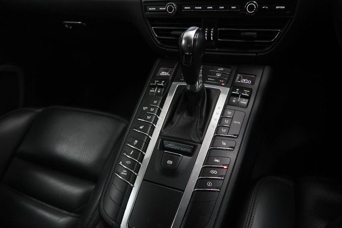 2019 Porsche Macan Turbo