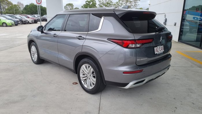 2021 Mitsubishi Outlander LS