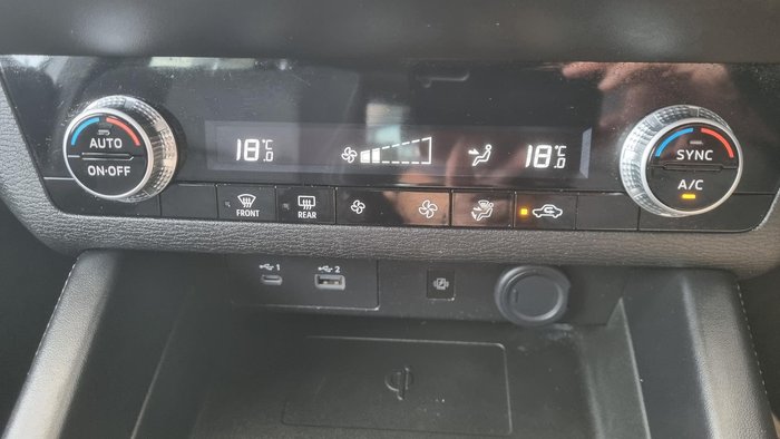 2021 Mitsubishi Outlander LS