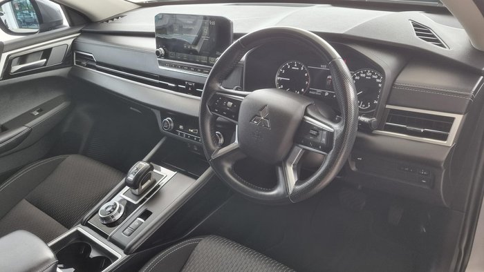 2021 Mitsubishi Outlander LS