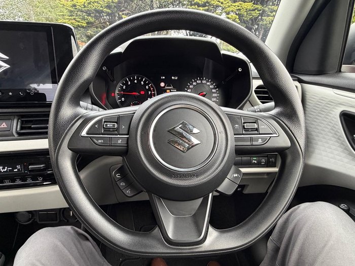 2025 Suzuki Swift Hybrid UZ Burning Red