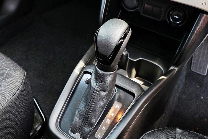 2025 Suzuki Swift Hybrid UZ Burning Red