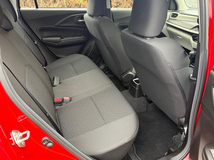2025 Suzuki Swift Hybrid UZ Burning Red