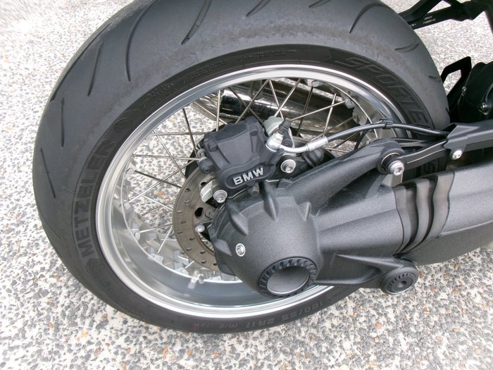 2025 BMW Motorrad 2025 BMW 1170CC R12 S Lava orange metallic. (07-07)