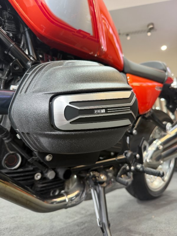 2025 BMW Motorrad 2025 BMW 1170CC R12 S Lava orange metallic. (07-07)