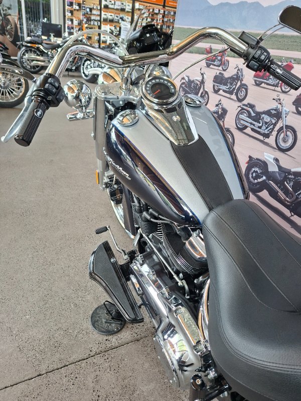 2019 HARLEY-DAVIDSON FLDE DELUXE (107)