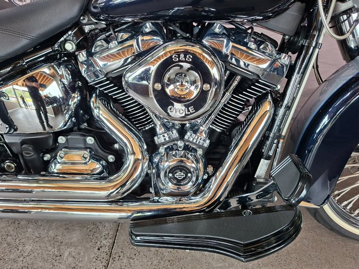 2019 HARLEY-DAVIDSON FLDE DELUXE (107)
