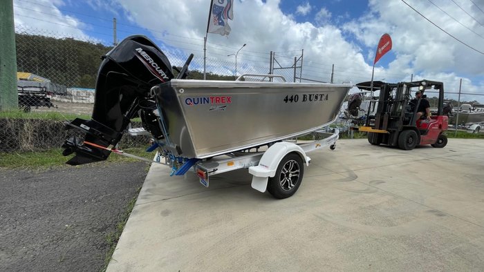 2026 QUINTREX 440 Busta