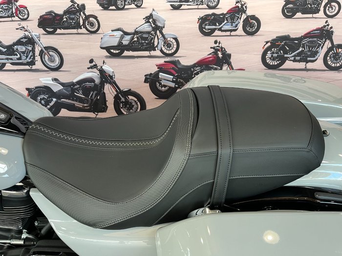 2025 HARLEY-DAVIDSON FLTRX ROAD GLIDE (117)