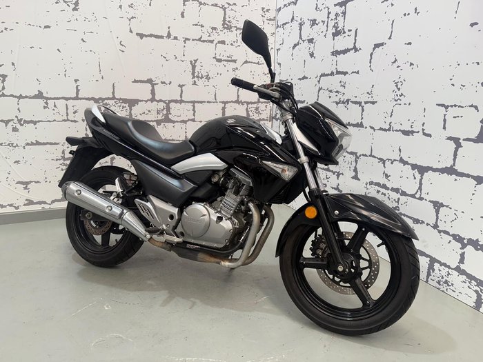 2013 Suzuki Inazuma 250 (GW250) Inazuma Black