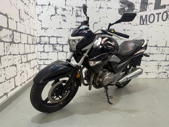 2013 Suzuki Inazuma 250 (GW250) Inazuma Black