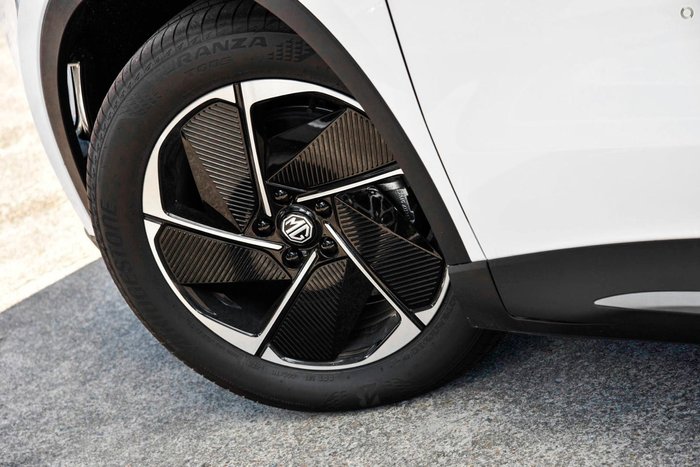 2025 MG MGS5 EV Essence 62