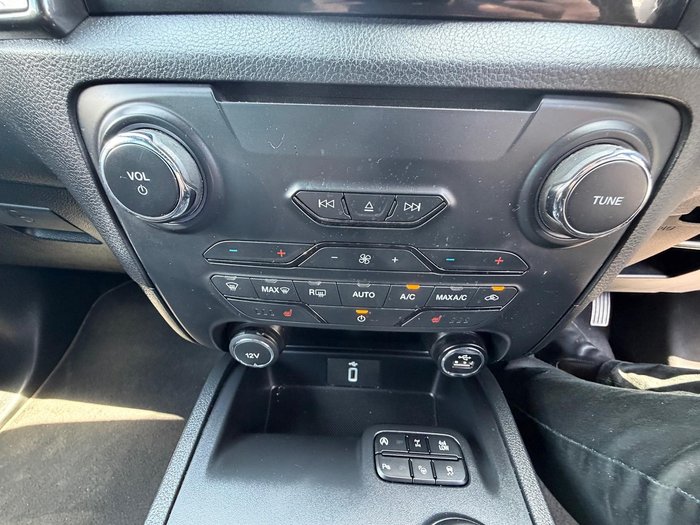 2020 Ford Everest Titanium