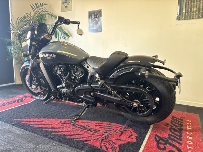 2023 Indian SCOUT ROGUE Grey