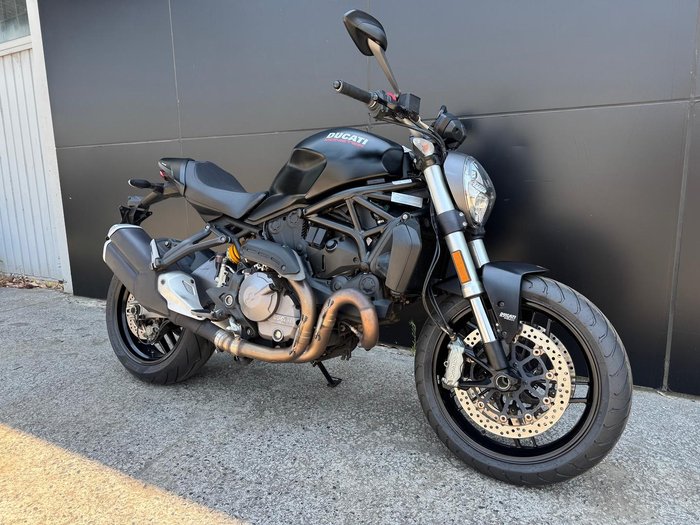 2019 Ducati Monster 821 Monster Black