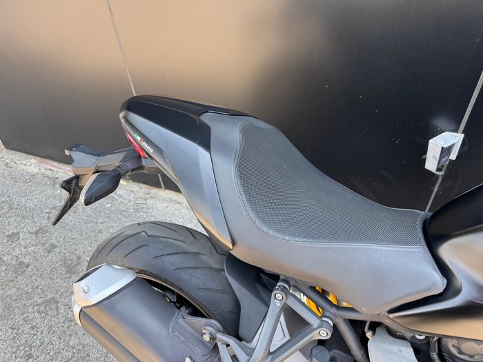 2019 Ducati Monster 821 Monster Black