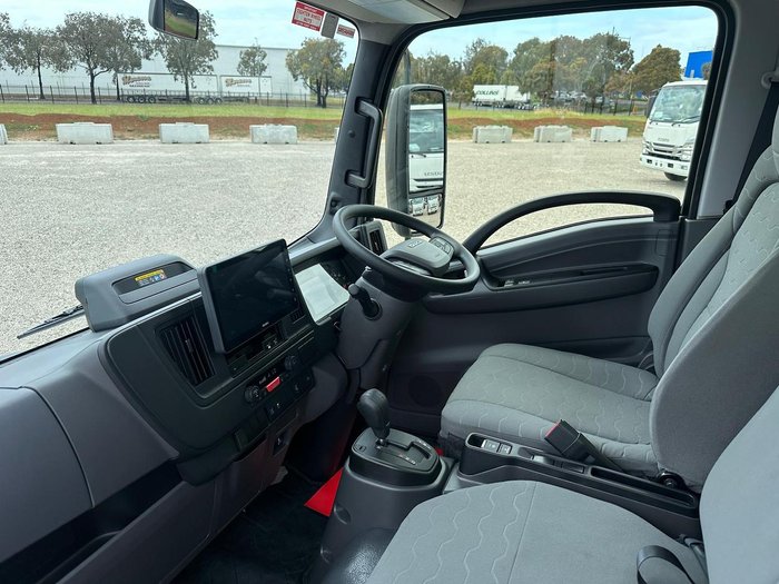 2025 Isuzu N Series NLR 45-150 Traypack