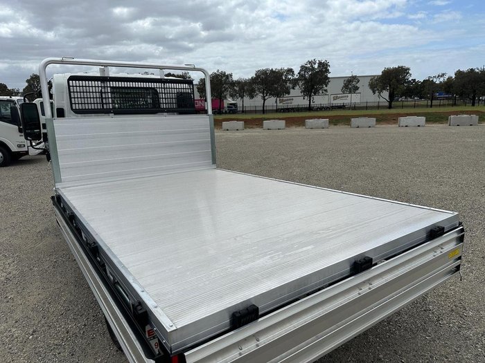 2025 Isuzu N Series NLR 45-150 Traypack
