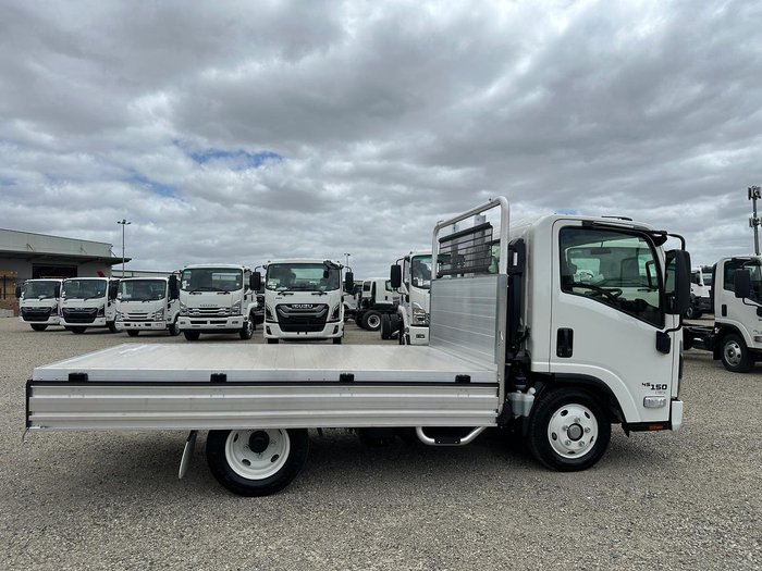 2025 Isuzu N Series NLR 45-150 Traypack