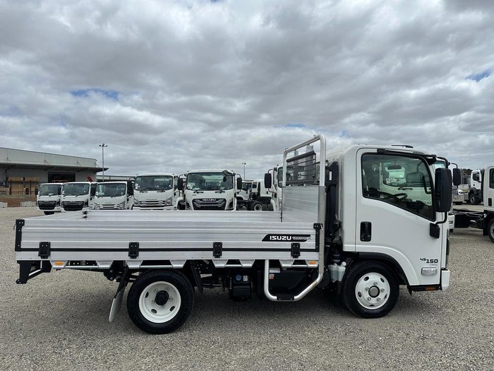 2025 Isuzu N Series NLR 45-150 Traypack