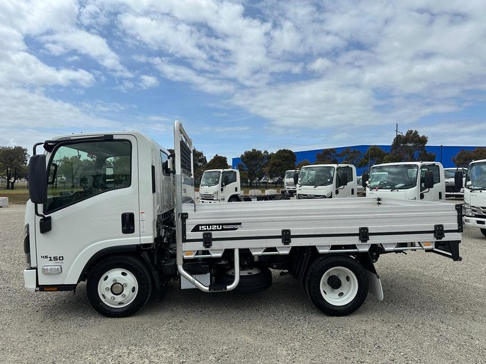 2025 Isuzu N Series NLR 45-150 Traypack