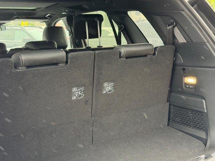 2025 Ford Everest Platinum