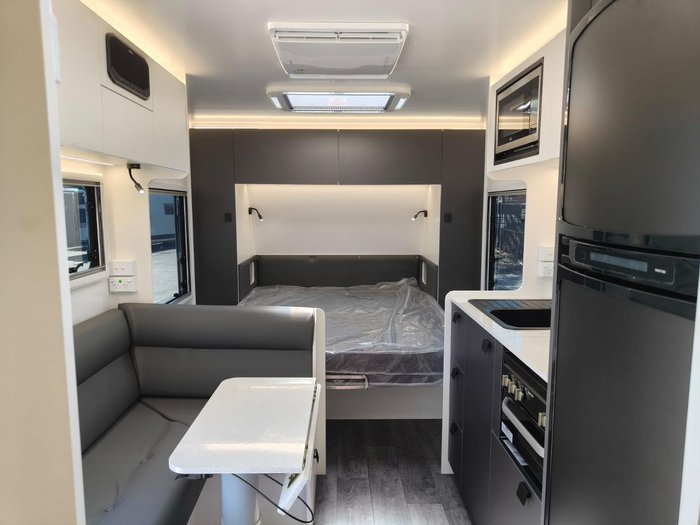 2025 New Age Caravans Manta Ray 16Er Expedition